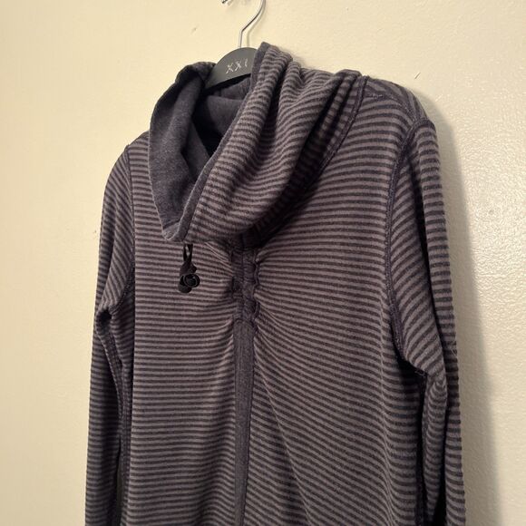 LULULEMON In A Cinch Cowlneck Reversible Pullover Sweatshirt, Gray/Black- Size 8 - Picture 4 of 9
